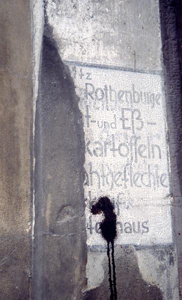 Görlitz, Hartmannstr. 8, 14.12.1996.jpg - Görlitz - Rothenburger Saat- und Eßkartoffeln / Drahtgeflechte / Verkauf Hinterhaus